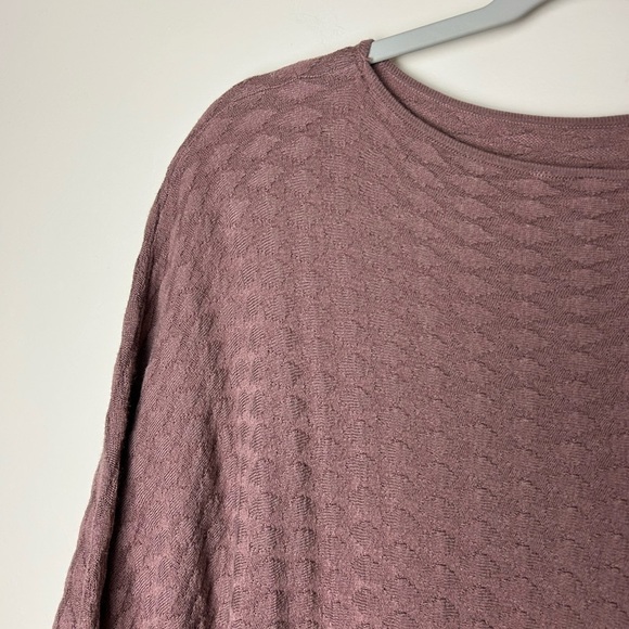 Lululemon Divinity Poncho *Woven - Picture 5 of 8